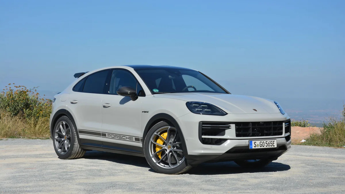 2024 Porsche Cayenne Turbo E-Hybrid First Drive Review: Другой клуб 700 -  Техцентр Хутки Вожык